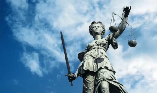 
					Mengembalikan Positivisme Hukum ke Filsafat