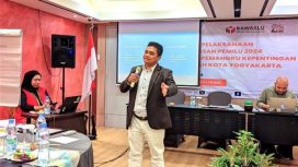 Ketua Program Studi Hukum Tata Negara UIN Sunan Kalijaga, Gugun El Guyanie saat menjadi pembicara. (Foto: Istimewa)